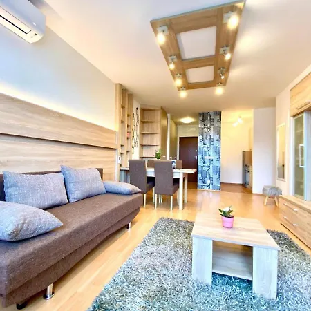 Trtn Superior Keleti Apartment *